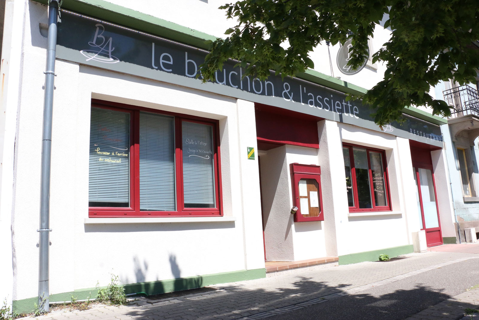 Façade du Restaurant Le Bouchon et l'Assiette à Illkirch Graffenstaden, en 2016